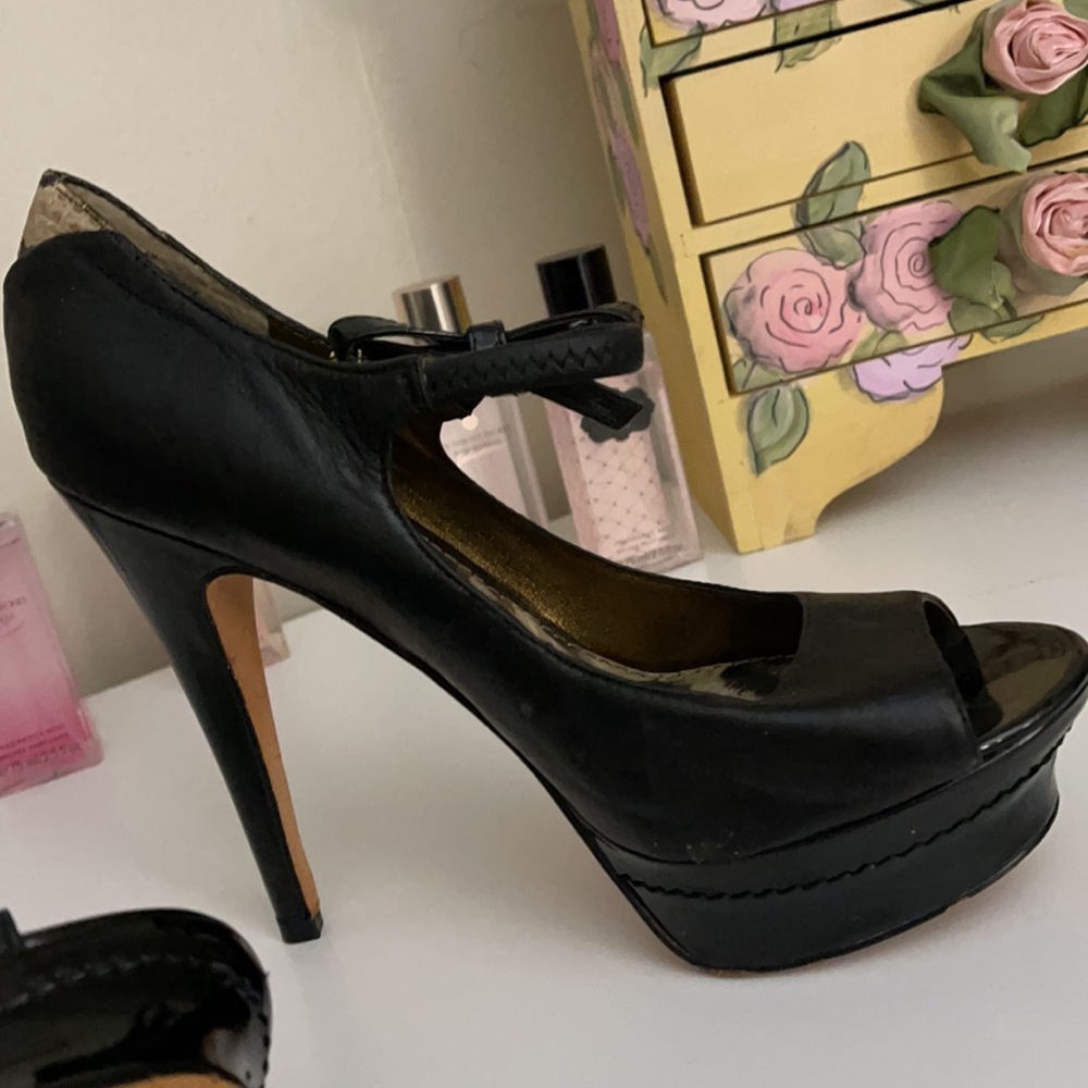 Heels - Picture 3 of 5
